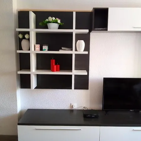 With One Bedroom In With Wonderful City View Furnished Balcony And Wifi 100 M From The Beach Apartamento Torrevieja