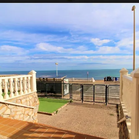 شقة With One Bedroom In With Wonderful City View Furnished Balcony And Wifi 100 M From The Beach تورّيفيِخا